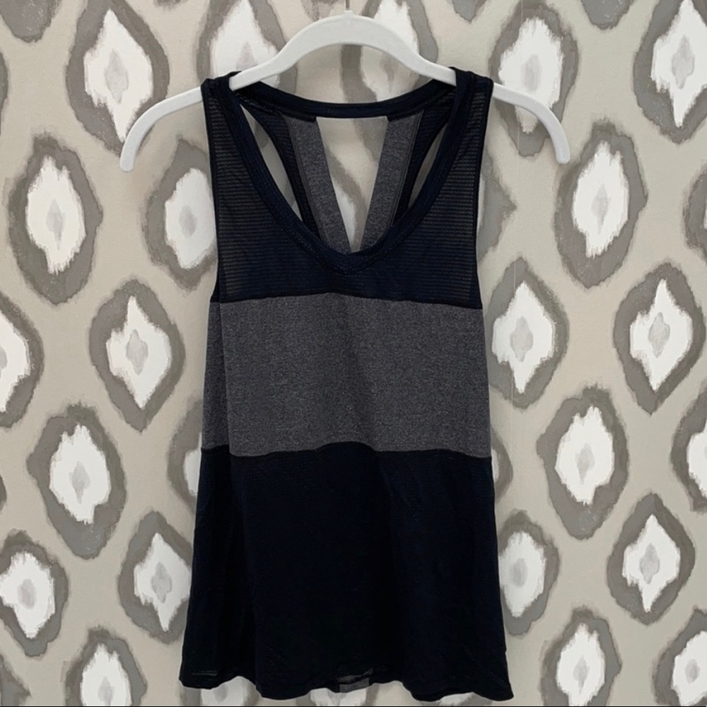 black and gray lululemon tank top